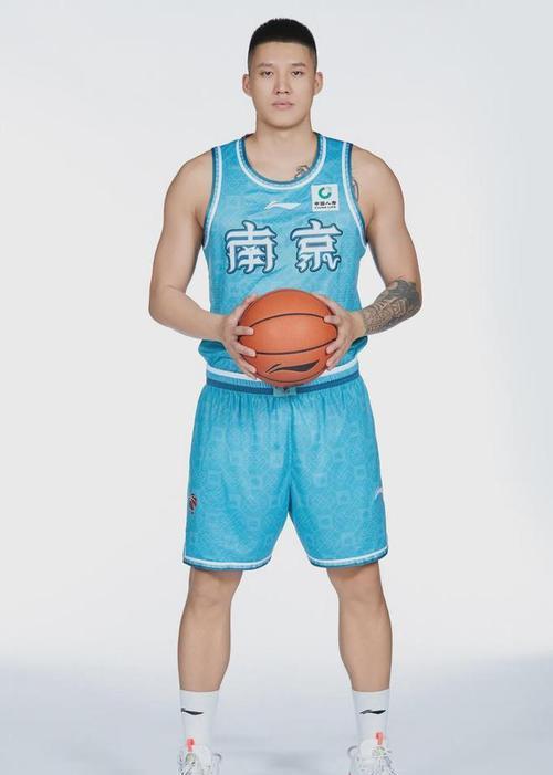  Karsa在雄鹿比赛中大胜，高光表现引发热议！